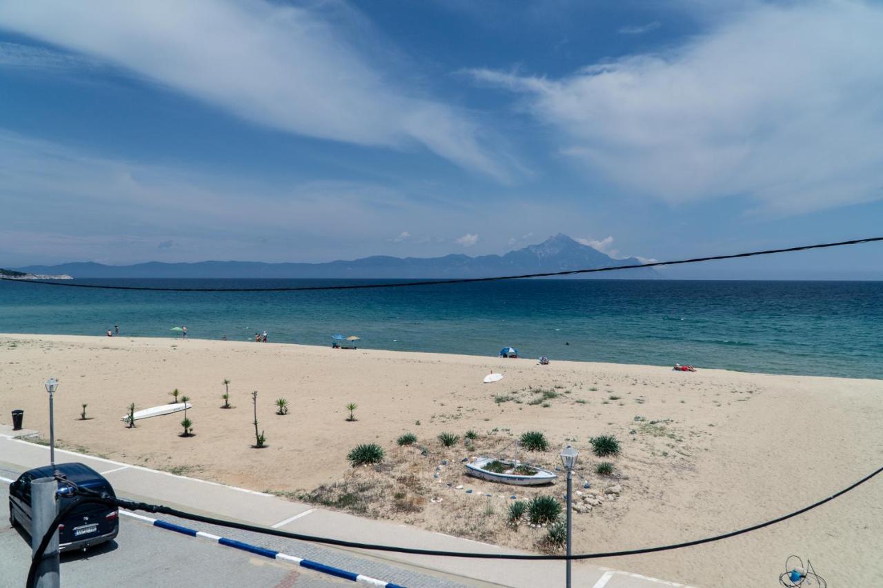 Cocoon Hotel-Beach Bar Сарти Екстериор снимка